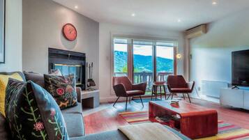 Smart-tv och eldstad