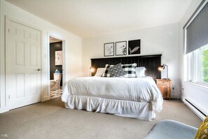 2 bedrooms, desk, iron/ironing board, free WiFi