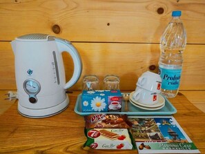 Kaffee und/oder Kaffeemaschine