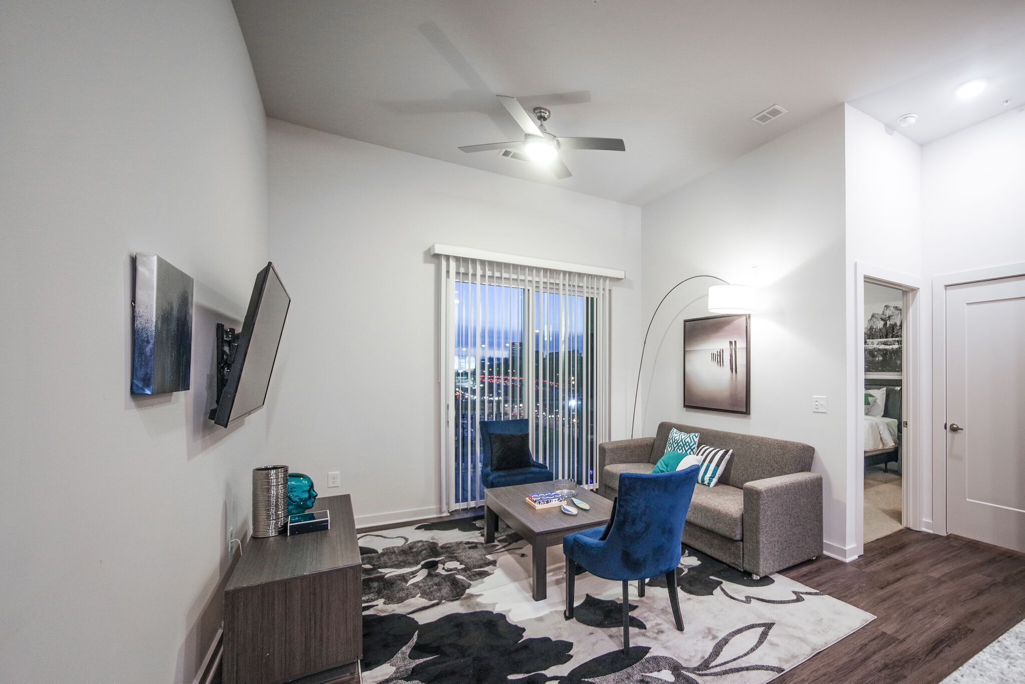 Apartment | Living area | Flat-screen TV