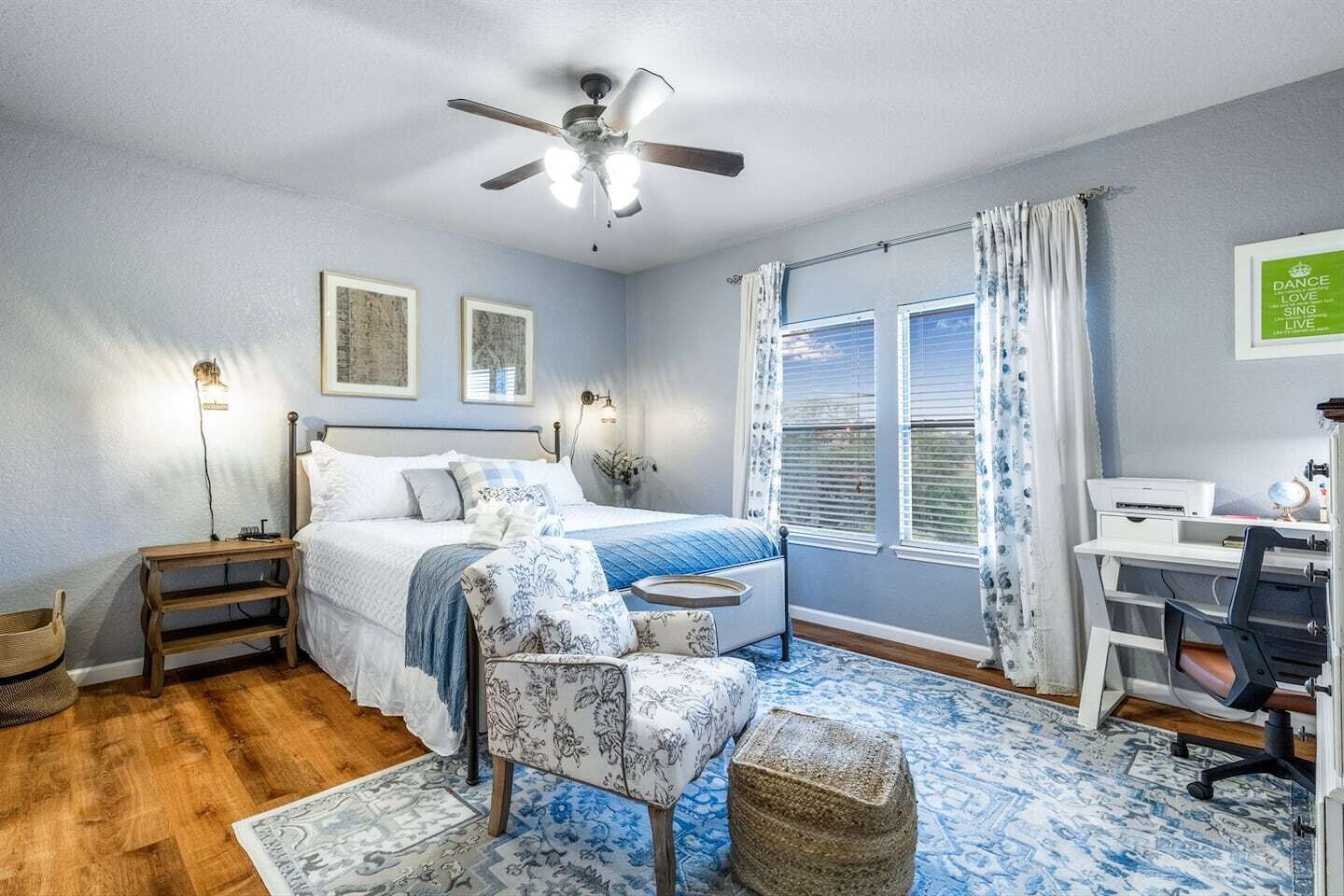 5 bedrooms, in-room safe, desk, iron/ironing board