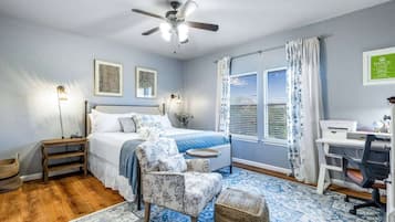 5 bedrooms, in-room safe, desk, iron/ironing board