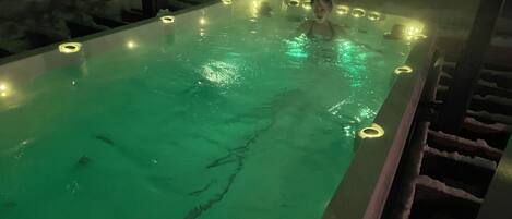 屋外プール、温水プール