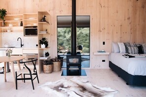 1 bedroom, iron/ironing board, WiFi