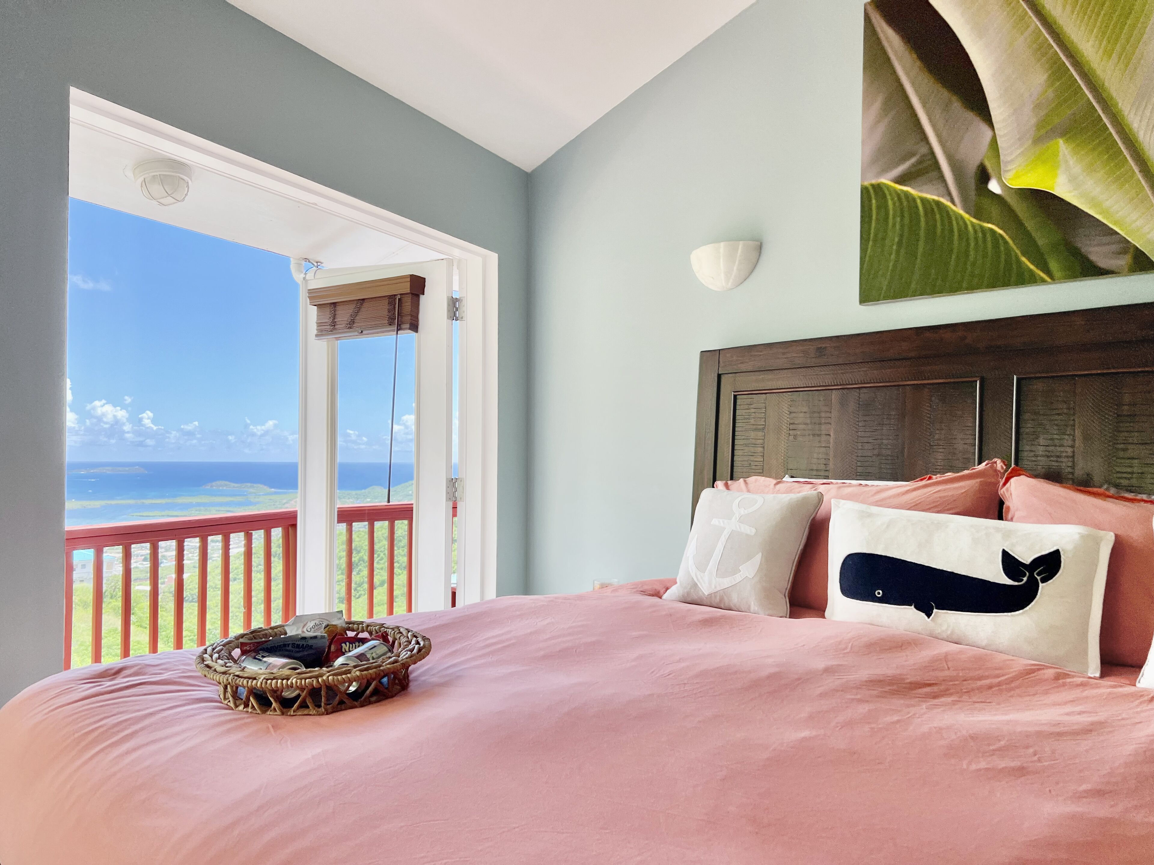 2 sovrum, skrivbord, strykjärn/strykbräda och gratis wi-fi