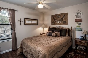 4 bedrooms, free WiFi, bed sheets