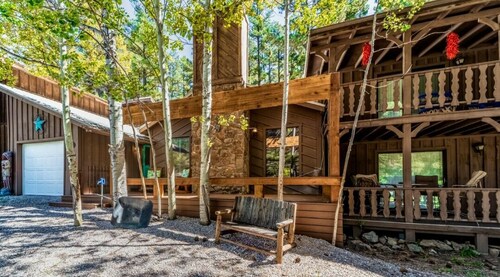 Timbers Lodge | Your Ruidoso Retreat w/ Hot Tub Bliss, Wildlife Views & Cozy Comforts