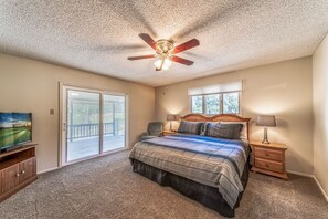 3 bedrooms, free WiFi, bed sheets - Tee to the Green: Awesome Architecture & Hot Tub! (Ruidoso)