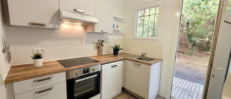 Frigorifero, forno, lavastoviglie, tostapane