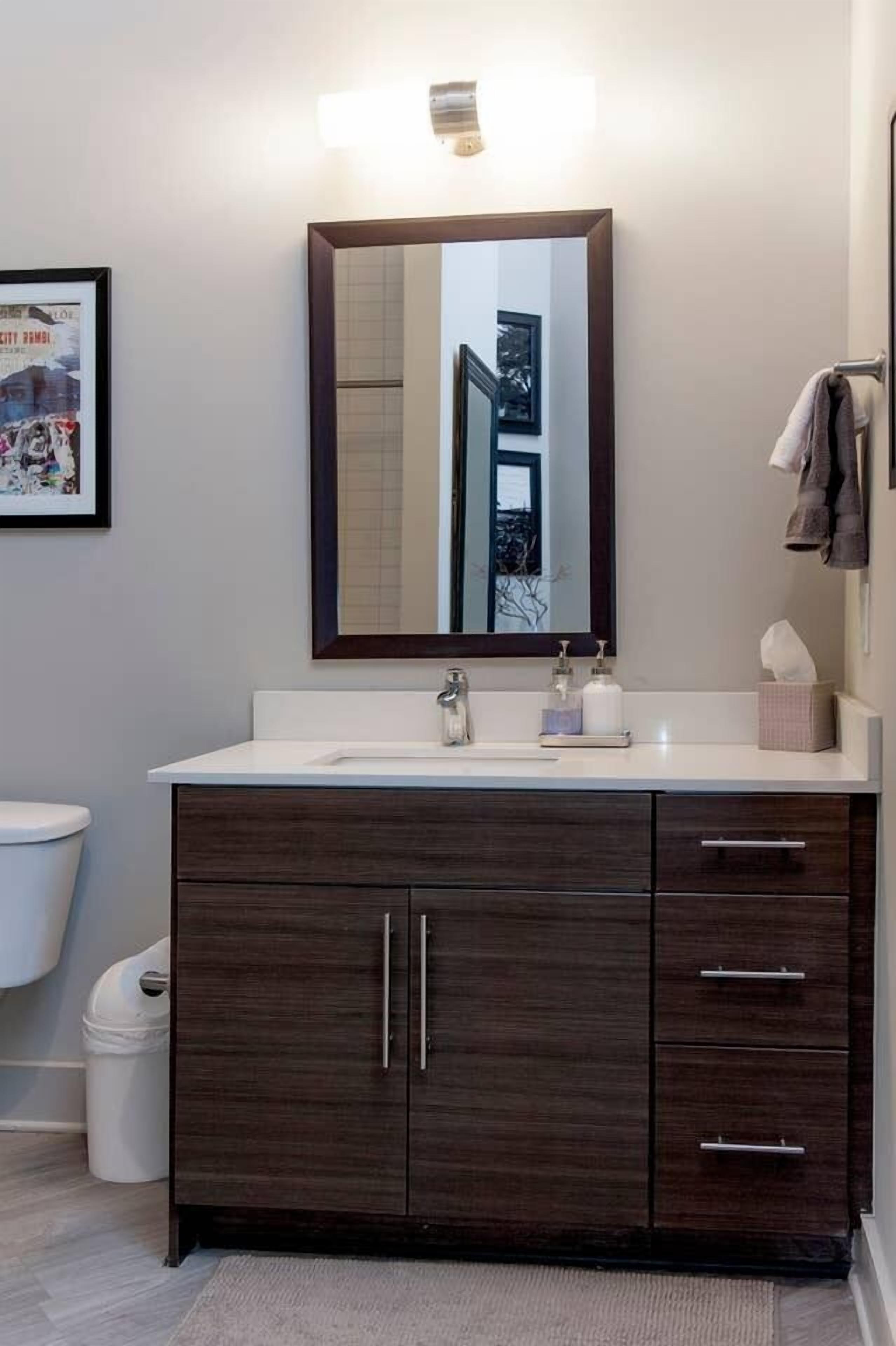 公寓 | 浴室 | 淋浴/盆浴组合、毛巾