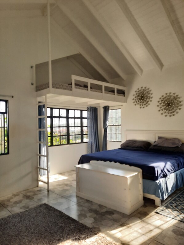 2 bedrooms, desk, iron/ironing board, free WiFi