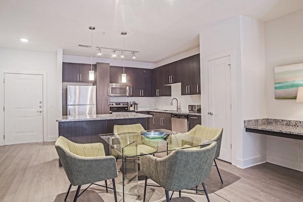 Apartment | In-room dining
