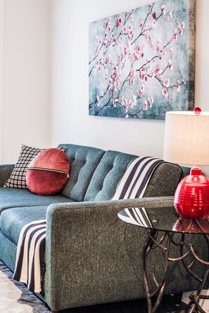 Apartment | 2 bedrooms, individually decorated, individually furnished, desk - Walk to Everything Sleeps 6 (Atlanta)