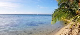 Villa de style colonial | Bord de mer privatif avec plage de sable blanc