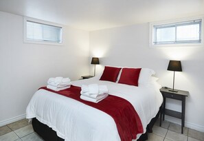 2 Schlafzimmer, Schreibtisch, Bügeleisen/Bügelbrett, WLAN