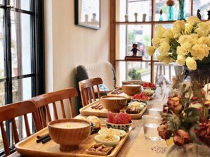 Daily local cuisine breakfast (CNY 50 per person) - Little Days Boutique Hotel (Suzhou)