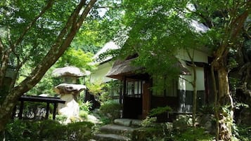 Japanese Style Room for 6 Guests | 1 bedroom, free WiFi