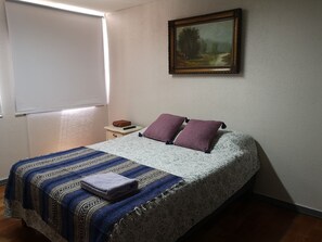 1 bedroom, desk, iron/ironing board, WiFi