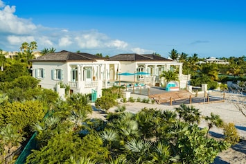 Welcome to Villa Vamar