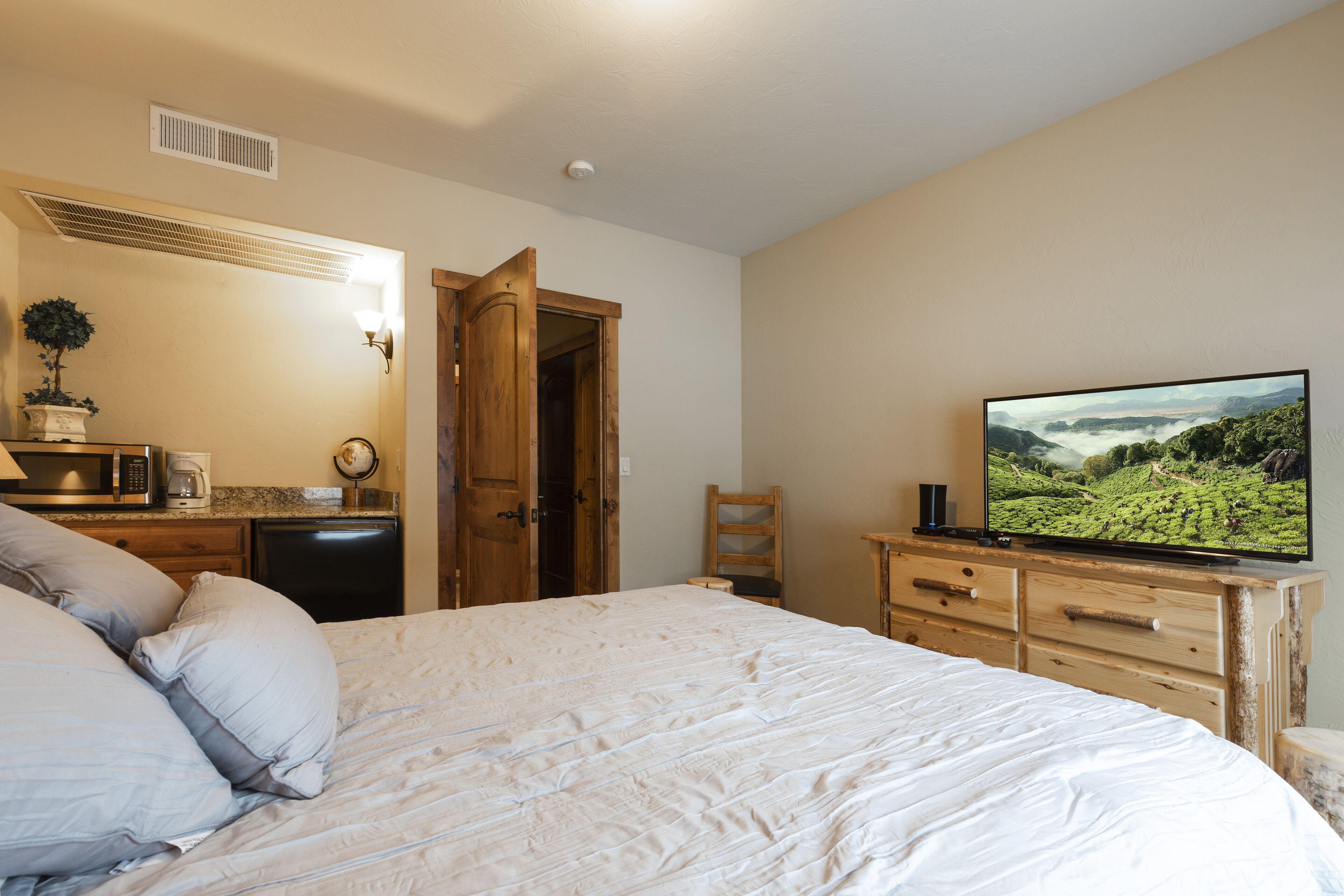 2 bedrooms, free WiFi, bed sheets, wheelchair access