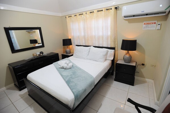 2 bedrooms, WiFi, bed sheets - North Coast Vacation (Boscobel Ocho Rios) (Boscobel/Ocho Rios)
