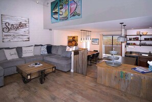 TV, offices - Snowcrest, Hot tub! Walk to lifts! (Mt. Crested Butte)