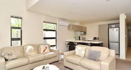 Hagley Apartment