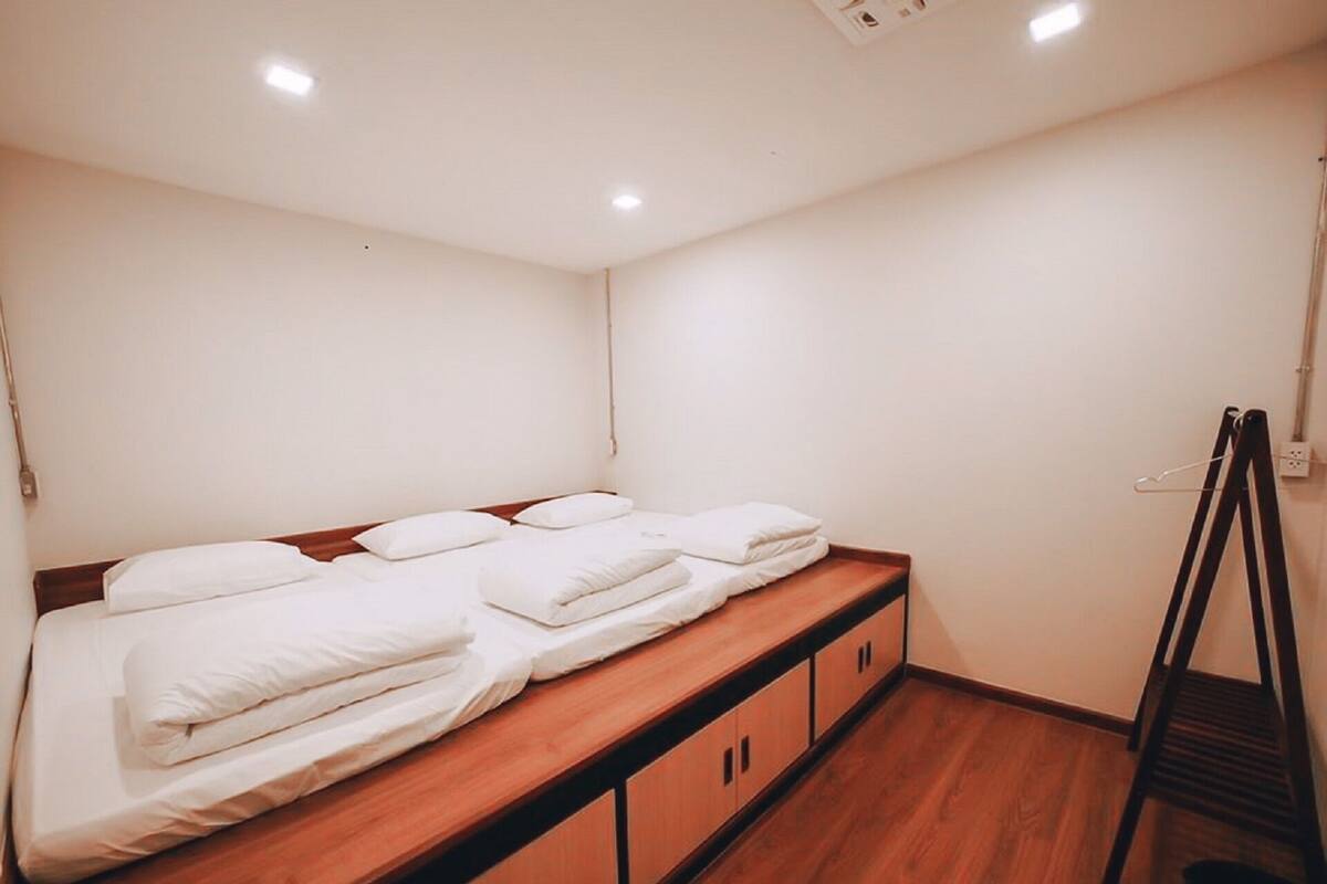 經濟三人房, 無窗戶 | 遮光布/窗簾、熨斗/熨衣板、免費無線上網、床單