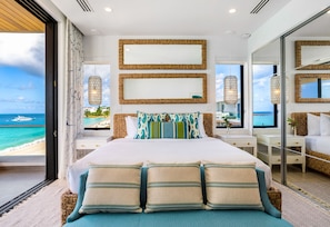 Panoramic Penthouse, 3 Bedrooms, Hot Tub, Beachfront