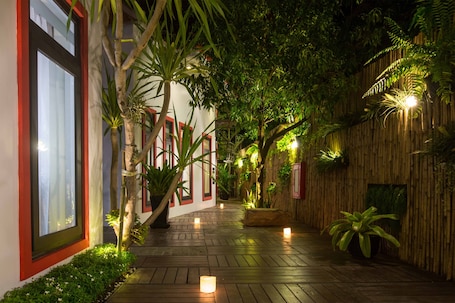 Property grounds. De Sarann Villa