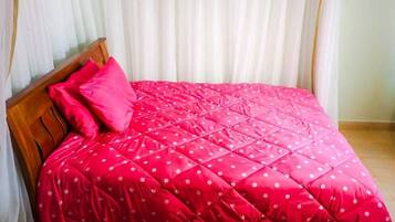 Doppelzimmer | Schreibtisch, Verdunkelungsvorhänge, Bügeleisen/Bügelbrett