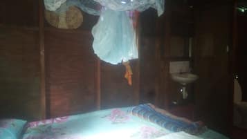 Basic Cabin, 1 Double Bed (Breadfruit) | Free WiFi