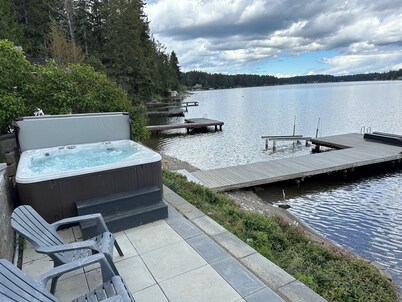Amazing Updated Lakefront Cabin with Hot Tub and Dock