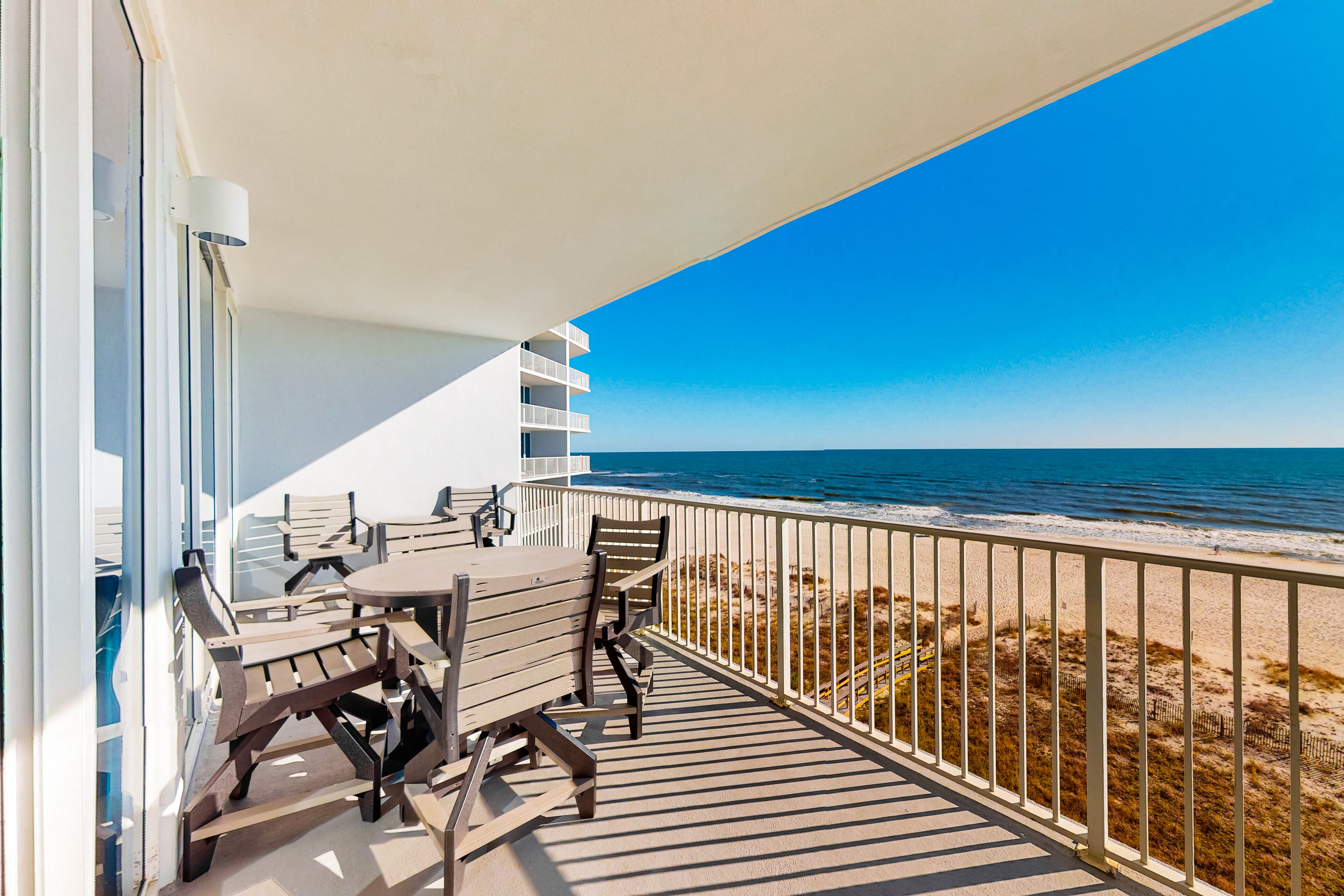 Gulf-front condo w/ private balcony & resort pools, hot tubs & sauna