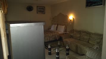 Executive-huone | Työpöytä, ilmainen Wi-Fi, vuodevaatteet