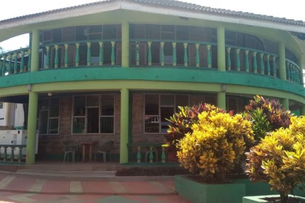 Owoods Annex Hotel