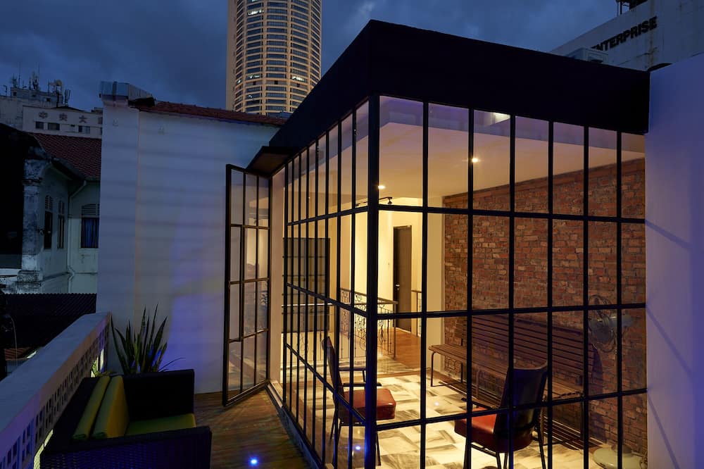 Macalister Terraces Hotel