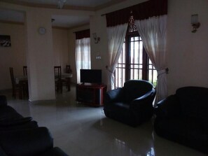 Lobby - nelum resort and tours (Kochchikade)