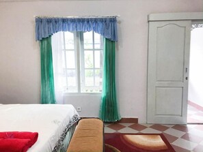 1 bedroom, free WiFi - Room with pool views in a quiet area of Canggu, close to Berawa Beach (Canggu)