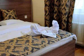 Kamar Double Deluks, kamar mandi pribadi | Seprai premium, selimut bulu angsa, tirai kedap cahaya, dan kedap suara
