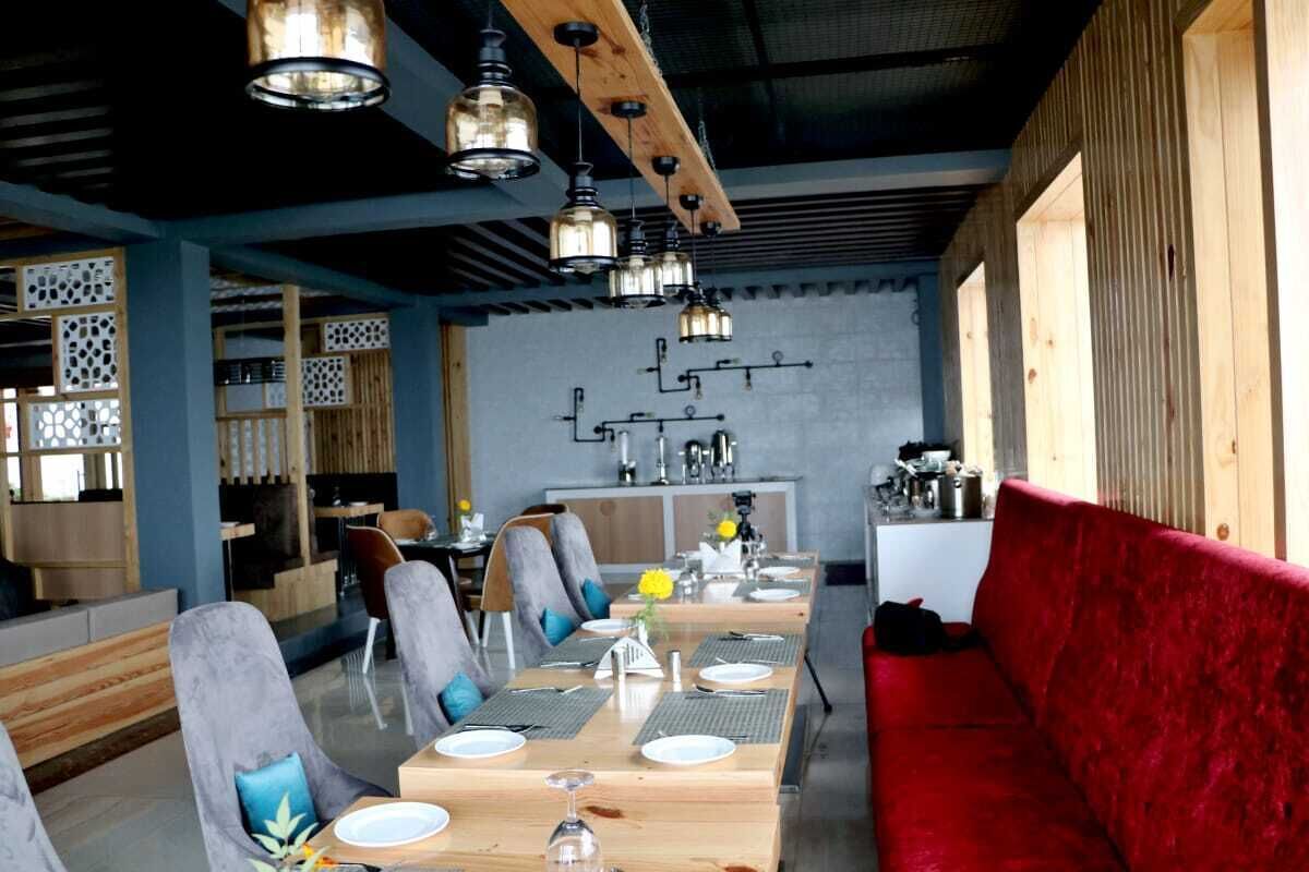 Breakfast, lunch, dinner served; Indian cuisine 