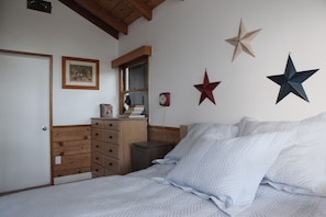 1 habitación, escritorio, tabla de planchar con plancha y wifi gratis