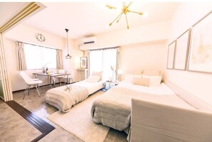 2 bedrooms, iron/ironing board, travel cot, free WiFi