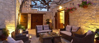 阿索拉馬村莊之家飯店