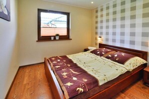 2 soverom, reiseseng for barn og sengetøy