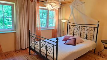 2 bedrooms, free WiFi