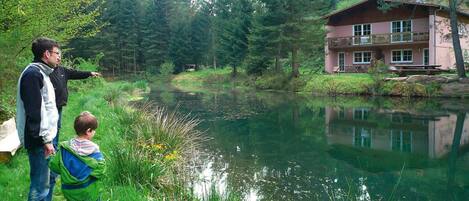Enceinte de lâhĂ©bergement