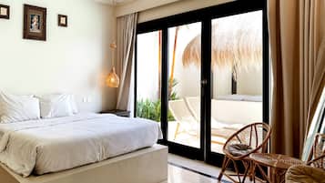 Free minibar, blackout curtains, iron/ironing board, free WiFi