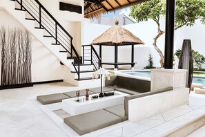 40-inch flat-screen TV with cable channels, TV - Villa de Malicott (Seminyak)