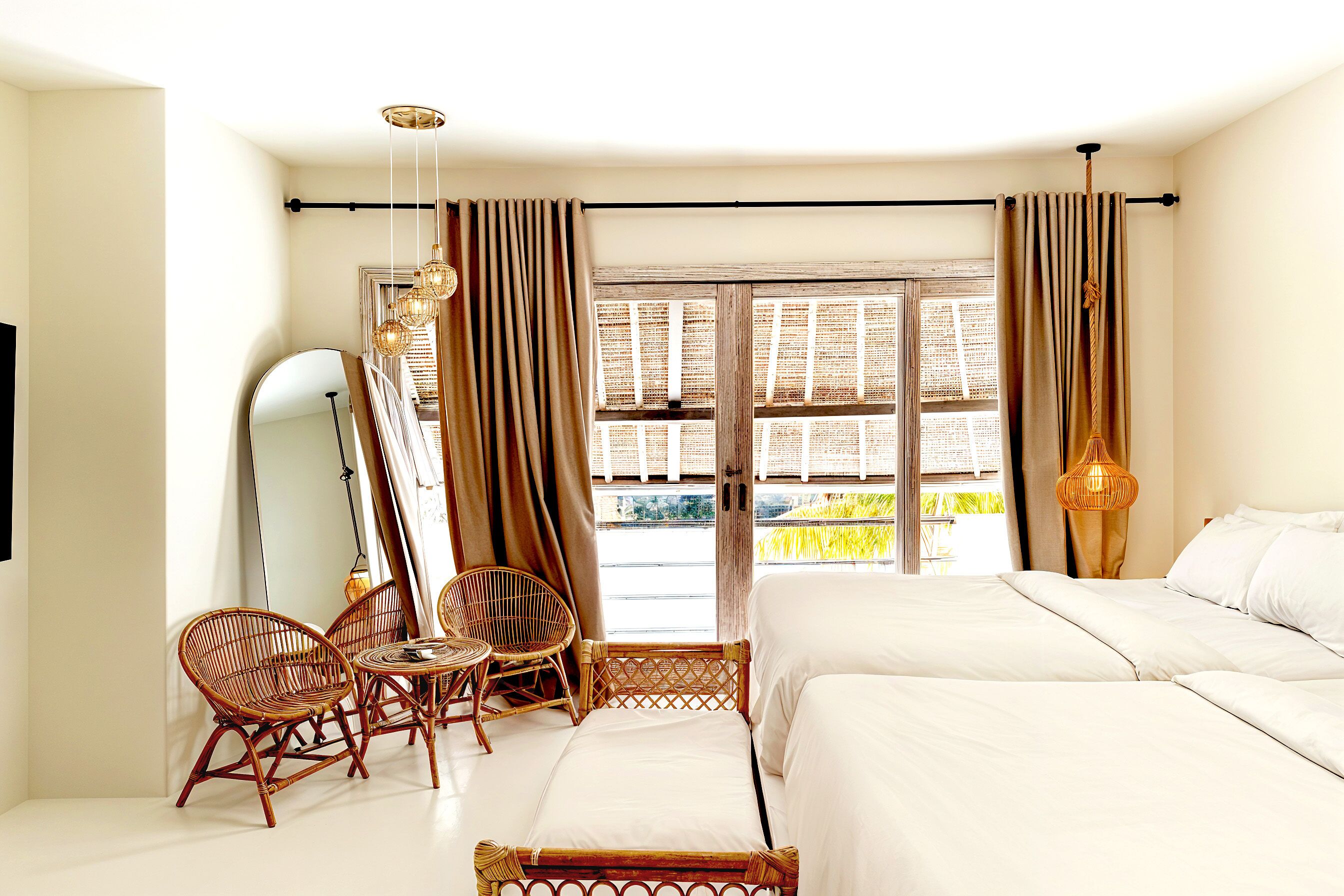 迷你吧（备有免费物品）、遮光窗帘、熨斗/熨衣板、免费 WiFi